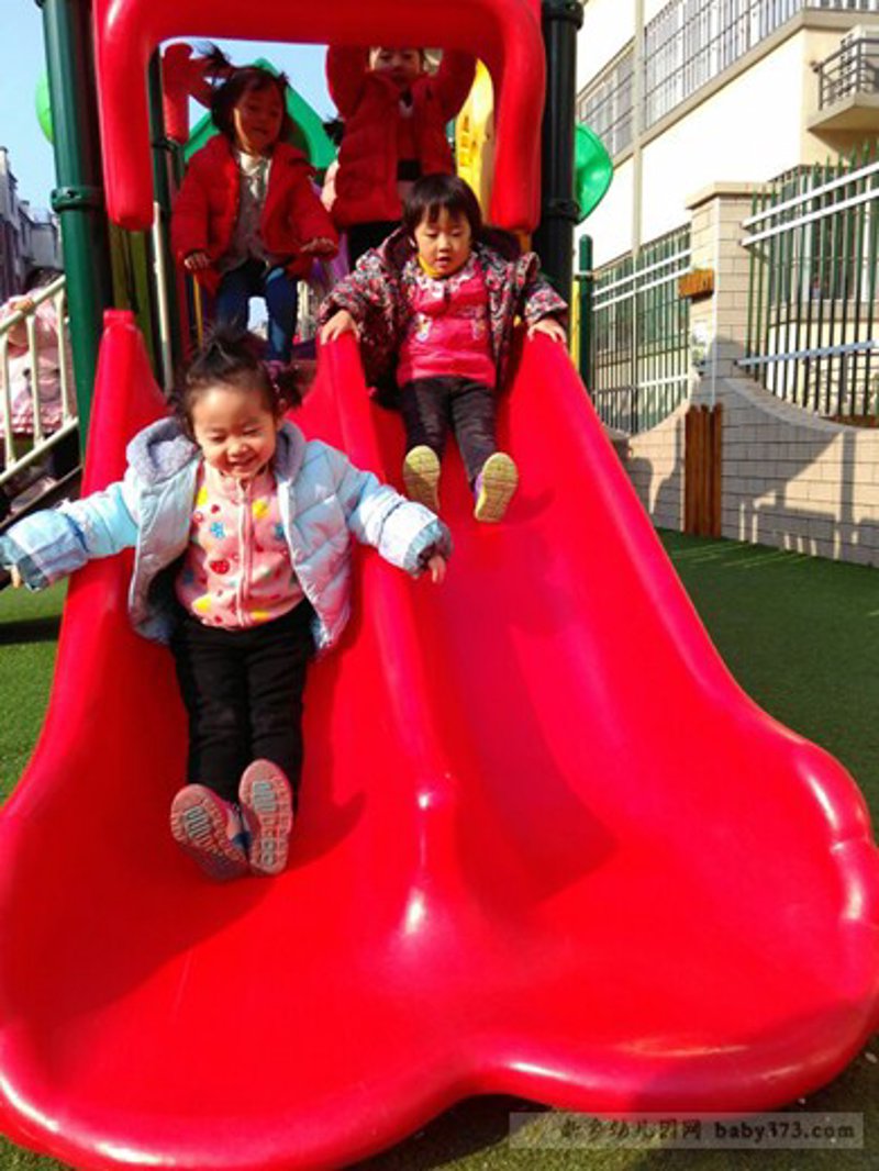 淘气堡让孩子们在玩乐中探索成长